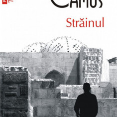 Albert Camus Strainul (editie de buzunar)
