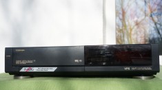 Video recorder VHS Toshiba V-611 stereo Hi-Fi