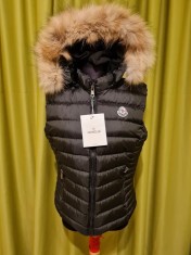Vesta Moncler foto