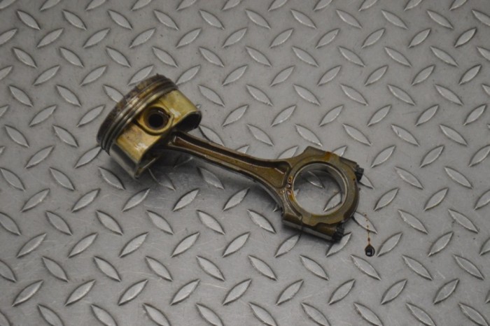 Piston TOYOTA AURIS _E15_ 2009 OEM: 192834 24874201