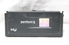 Procesor CPU Intel Pentium II Pentium 2 300 MHz slot 1 vintage