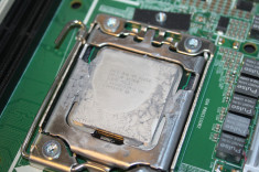 procesor intel XEON X5650 ,SIX CORE 2.66ghz , lga 1366 ,functional foto