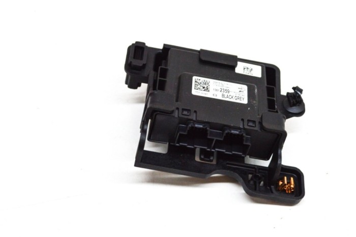 Unitate de control Gateway OPEL MOKKA / MOKKA X 2017 OEM: 13512359,F00HJ01580 15519249