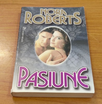 Nora Roberts - Pasiune foto