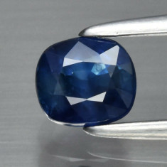 ~ > > SAFIR NATURAL ALBASTRU SUPERB - 0,57 ct. Certificat de Autenticitate