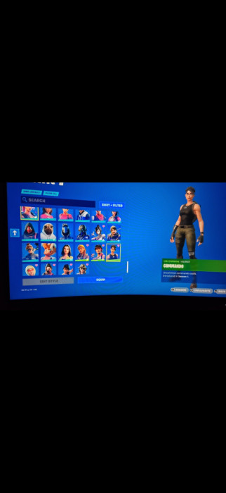 Vand cont fornite 200 skins