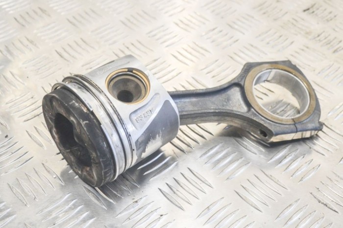 Piston MERCEDES-BENZ SPRINTER 3,5-t 906 2012 OEM: A6510301117,A6510300020 13138007