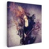 Tablou femeie cantand la chitara mov 2046 Tablou canvas pe panza CU RAMA 100x100 cm
