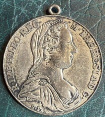 TALER FALS MARIA TEREZA, REPLICA DE COLECTIE CU AGATATOARE/ MATERIAL: CUPRU-NICKEL/ VEZI POZE !