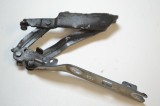 Balama capota dreapta față VW GOLF V 1K1 2006 OEM: 1K0823302C | 2256476