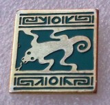 T4. INSIGNA PIN RECLAMA TIGARI CAMEL , 16 x 18 mm **