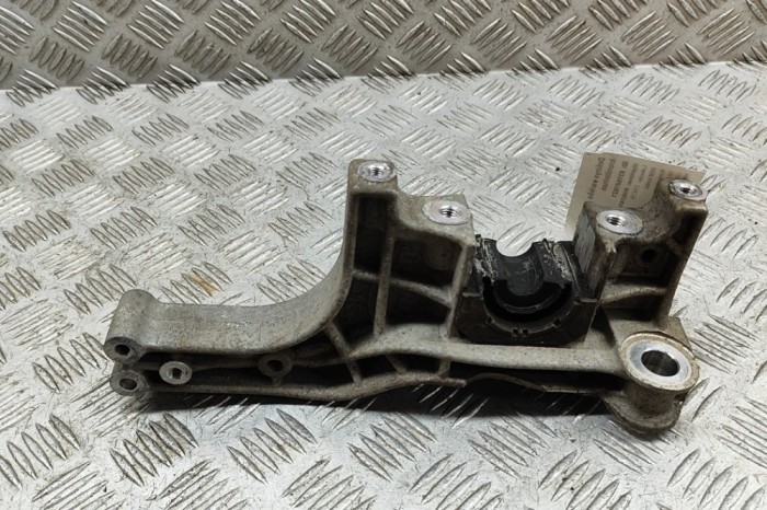 Suport stabilizator dreapta față PORSCHE Taycan 2022 OEM: 9J1413358A 31641821