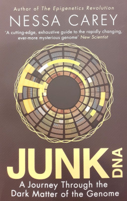 JUNK DNA A journey through the dark matter of the genome foto