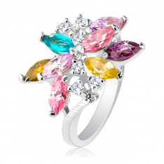 Inel stralucitor argintiu, floare mare asimetrica formata din zirconii colorate - Marime inel: 56 foto