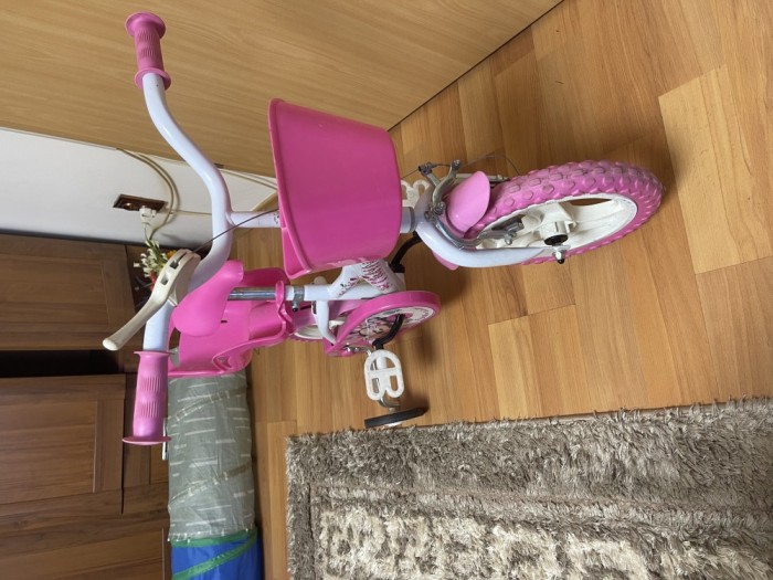 Bicicleta cu roti ajutatoare de copii varsta 3-5 ani