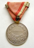 u219 AUSTRIA UNGARIA MEDALIE ARGINT PENTRU VITEJIE IMPARATUL CARL0LUS 1916 cu bareta invalid de razboi varianta mare 40mm STARE FOARTE FRUMOASA