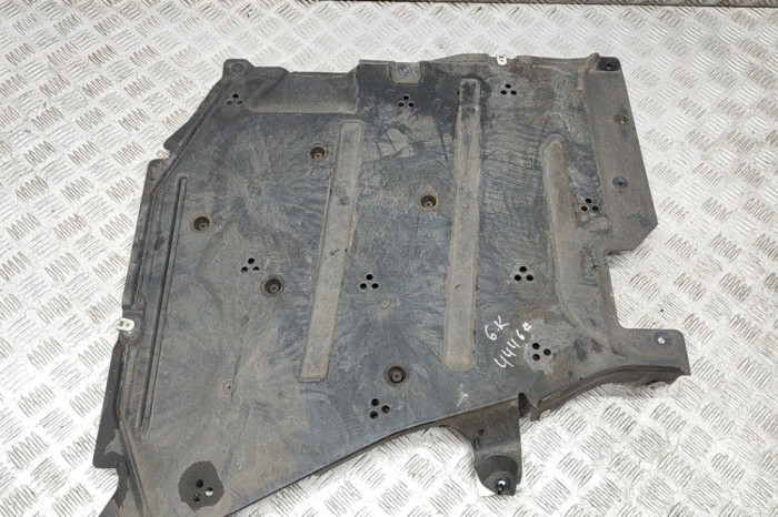 Scut motor st&acirc;nga spate BMW 3 G20, G28 2019 OEM: 7435569 | 25395929