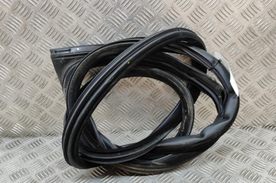 Garnitura ușă dreapta față BMW 4 Coupe F32, F82 2016 OEM: 7279742 | 25125546 foto