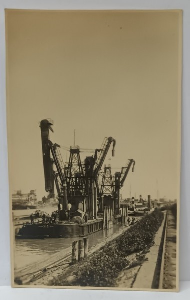 BRAILA , UTILAJE IN PORT SI CALEA FERATA , FOTOGRAFIE FORMAT CARTE POSTALA , INTERBELICA