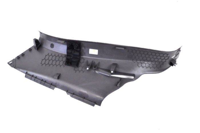 Ornament st&acirc;lp dreapta VW TOUAREG CR7 2019 OEM: Off-road | 11559154