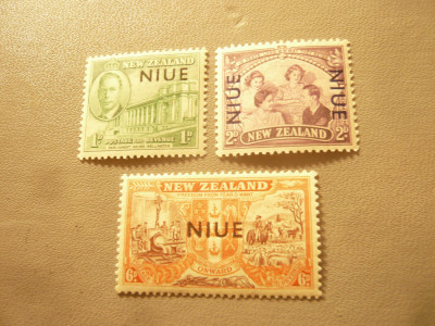 Serie mica Niue colonie britanica 1946 3 val. supratipar Niue pe timbre NZ ,sarn foto