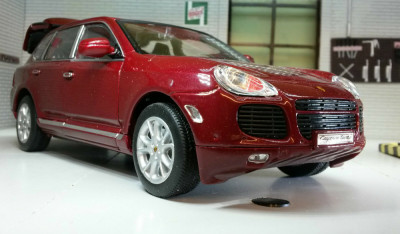 Macheta Porsche Cayenne Turbo TDi - 2002 - American Mint/Welly scara 1:24 foto