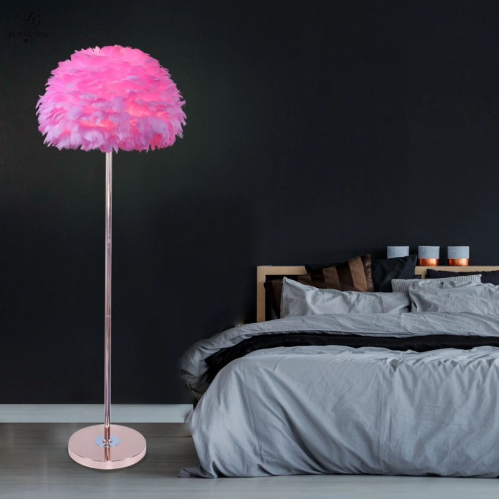 Lampa led cu pene, 150cm