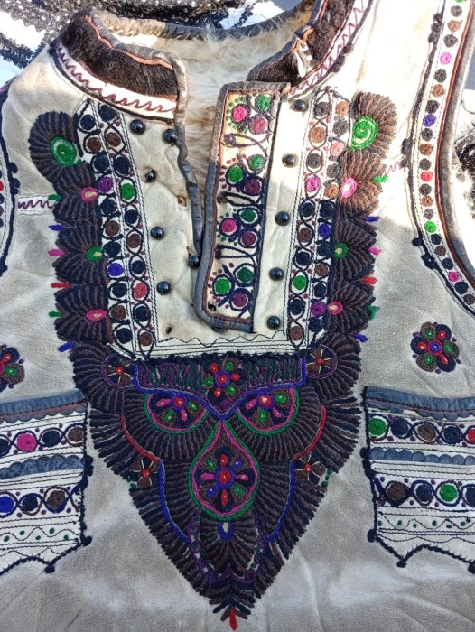 Pieptar vechi , Transilvania bundita vestă, cojoc tradițional rom&acirc;nesc broderie manuala