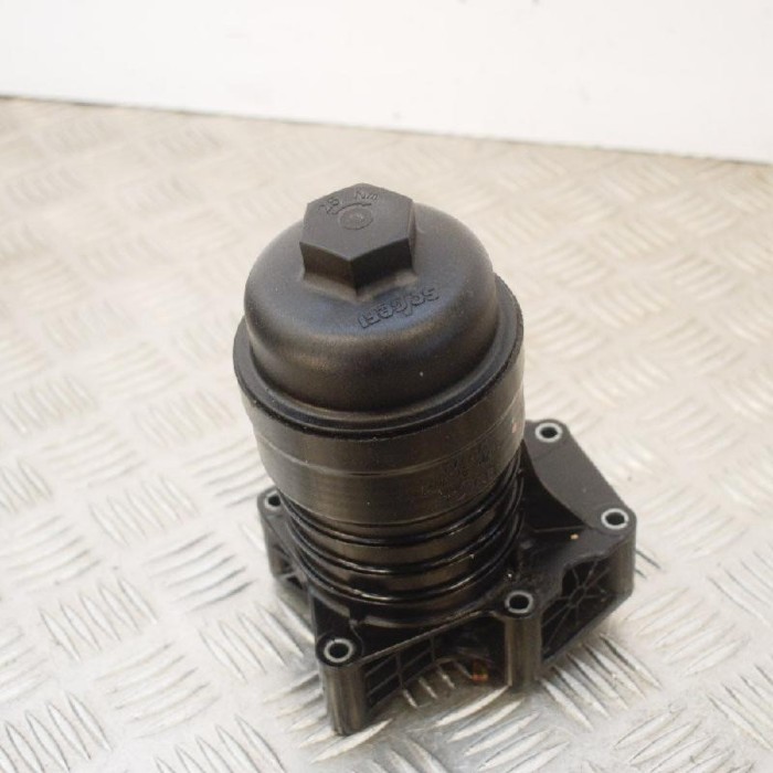 Carcasa filtru de ulei AUDI Q5 FY 2017 OEM: 06M115401E 3320181