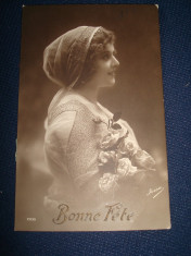 Carte postala/CP veche, femeie cu flori/Tematica romantica/Ilustrata Nr 94 foto