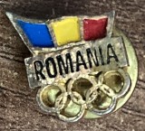QW9 L 26 - Insigna - tematica steaguri si insemne nationale - tricolorul romanesc peste inelele olimpice