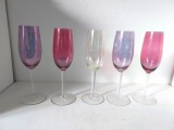 Set 5 pahare sticla colorata, vechi, vintage, pentru vin / sampanie, 22.5cm inaltime