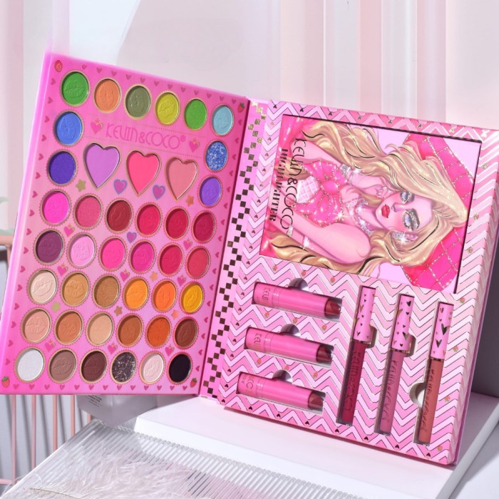 Set 8 produse de machiaj, kevin &amp; coco, butterfly dream girl, 49 de culori, 24.7 x 19.7 x 2.7 cm