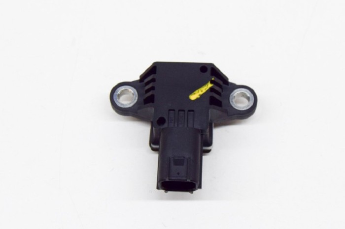 Senzor de impact dreapta față KIA SPORTAGE QL 2019 OEM: 624944200,95920-B1050,163CCDE2 11552487