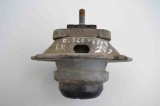 Suport motor st&acirc;nga LAND ROVER DISCOVERY III L319 2008 OEM: KKB500440 1840782