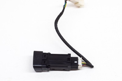 Comutator TOYOTA PRIUS _W3_ 2011 OEM: 15C315,84718-47050 17877548 foto