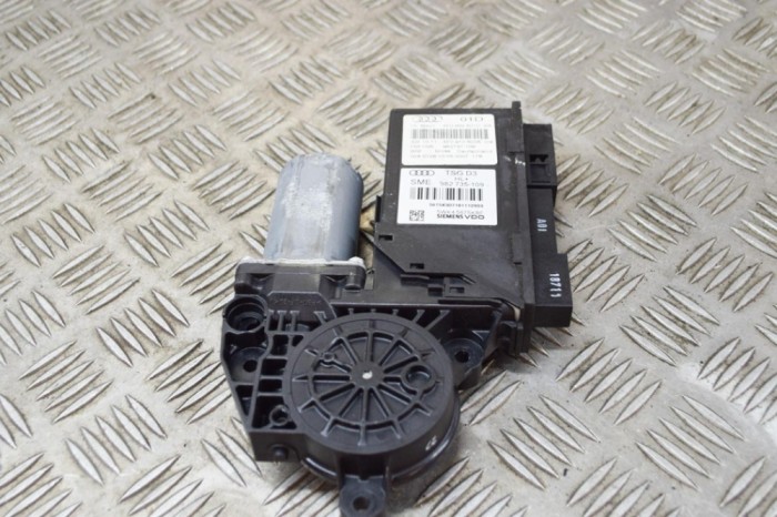 Motor macara geam ușă st&acirc;nga spate AUDI A8 D3 4E2, 4E8 2007 OEM: 4E0959801D,982737-109,4E0910802A,5WK45675KBF 14718211