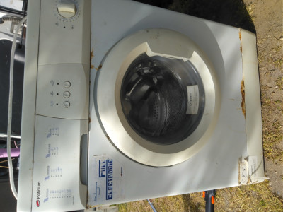 Boilerul și mașina de spălat funcționale foto
