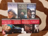 TOTUL SE PLATESTE/LOVESTE SI FUGI/CULCATI-O INTRE CRINI-JAMES HADLEY CHASE