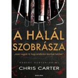 A hal&aacute;l szobr&aacute;sza - Chris Carter