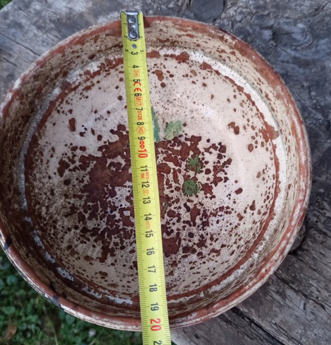 Bol vechi din ceramica de Turda