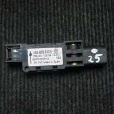 Senzor de impact st&acirc;nga spate AUDI A8 D3 4E2, 4E8 2003 OEM: 4B0959643E 2050524
