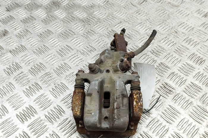 Etrier de fr&acirc;nă dreapta spate MAZDA MX-5 III NC 2005 OEM: NFZ7-26-98Z 31156638