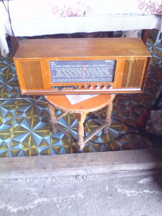 Radio pe lampi Saba Konstanz Mod KD 18 An 1965/66 Stereo