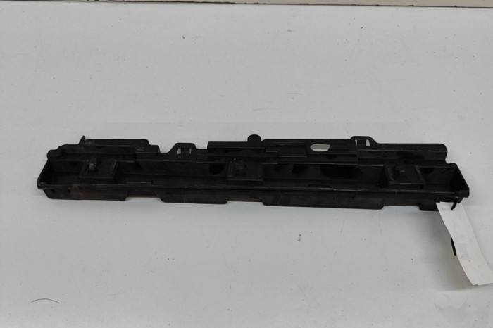 Suport prag lateral st&acirc;nga față BMW 3 F30, F80 2015 OEM: 7256915 | 31427256