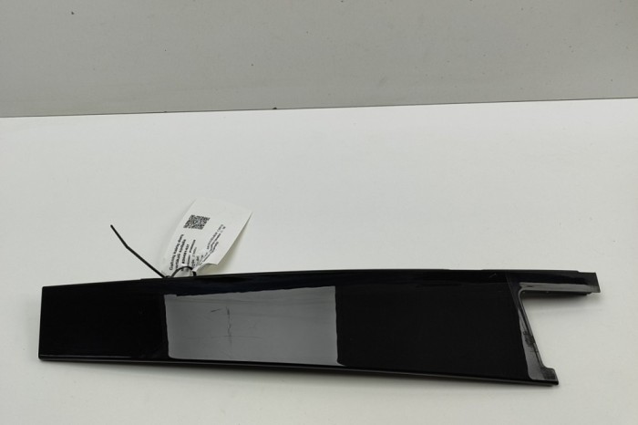 Ornament vertical ușă st&acirc;nga spate MERCEDES-BENZ E W213 2017 OEM: W2136900387 30481437