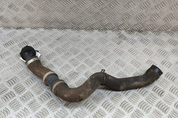 Furtun de lichid de răcire VW TOUAREG 7P5 2011 OEM: 7P6122051D 27184868