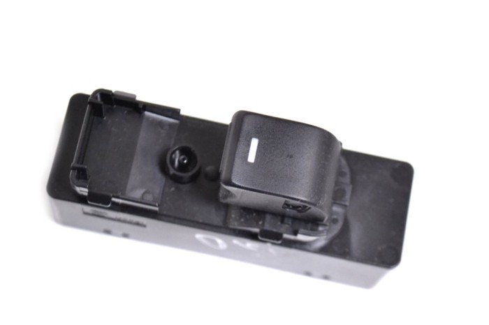 Buton geam ușă dreapta spate MAZDA CX-5 KE, GH 2016 OEM: KA1H-66-380 13667557