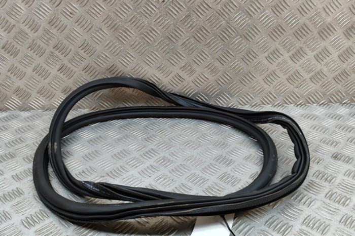 Garnitura ușă st&acirc;nga spate AUDI A3 Limousine 8YS 2022 OEM: 8Y5833721B | 24600232