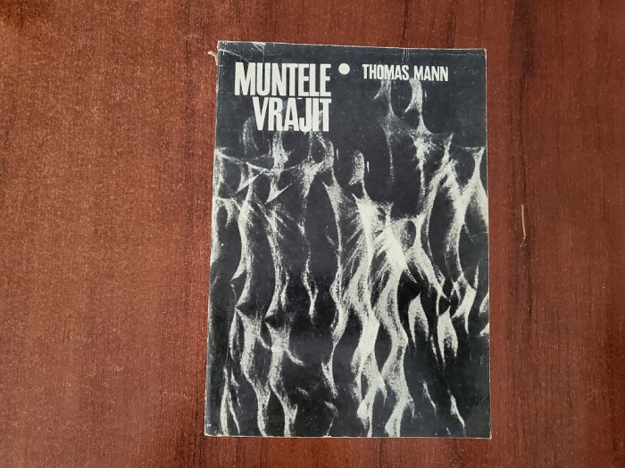 Muntele vrajit de Thomas Mann